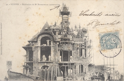 Carte postale de la "maison Buirette" à Suippes