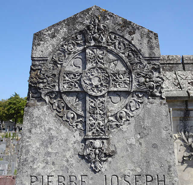 Détail de la tombe de Pierre LALOUX