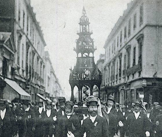 Le grand chef-d’œuvre des compagnons charpentiers de Tours en 1911