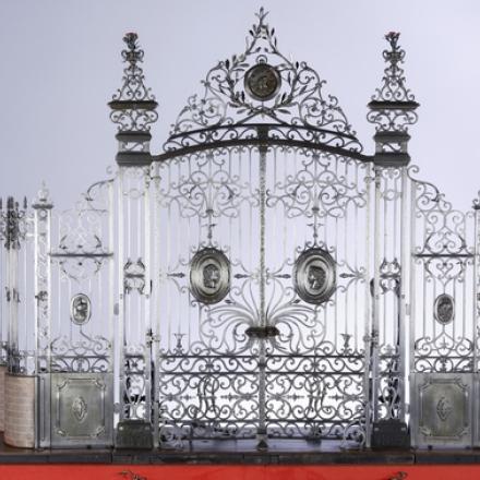 5.	Grille de parc réalisée par Léopold Habert, compagnon serrurier, 1878-1892. 